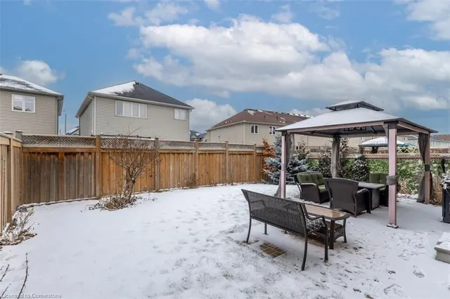 Additional image 30 of 39 Halo Street