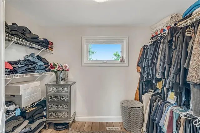 Additional image 15 of 2218 Vista Dr