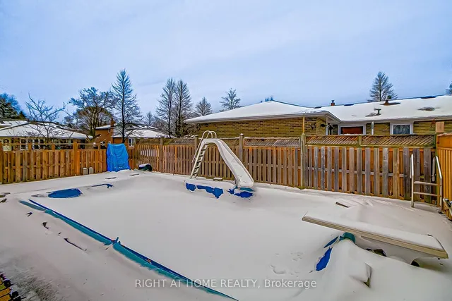 Additional image 21 of 130 Cultra Sq