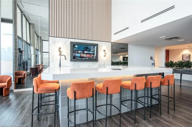 Additional image 35 of 15 Wellington St Unit 1101