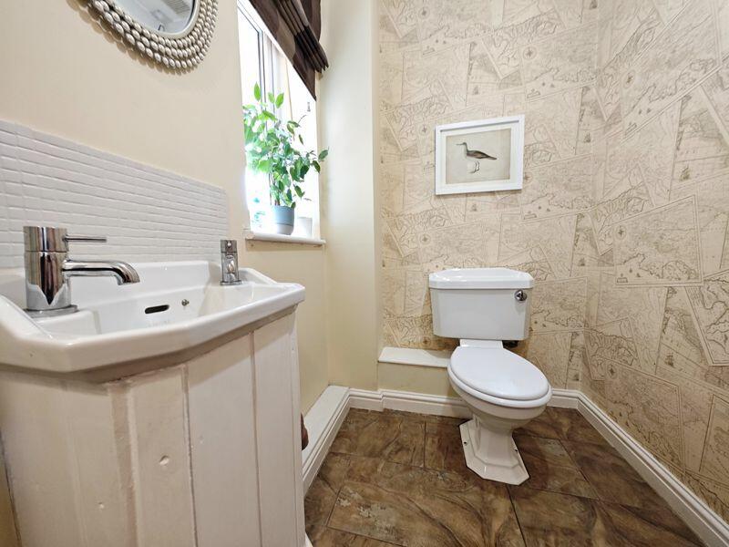 Additional image 18 of Forella, Ainstable