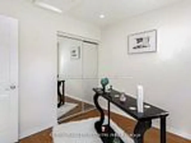 Additional image 22 of 1096 Barclay Circ