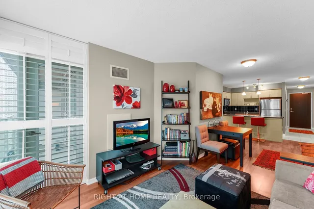 Additional image 11 of 18 Yonge St Unit 2315