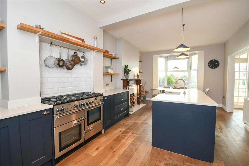 Additional image 31 of Mount Avenue, Heswall, Wirral