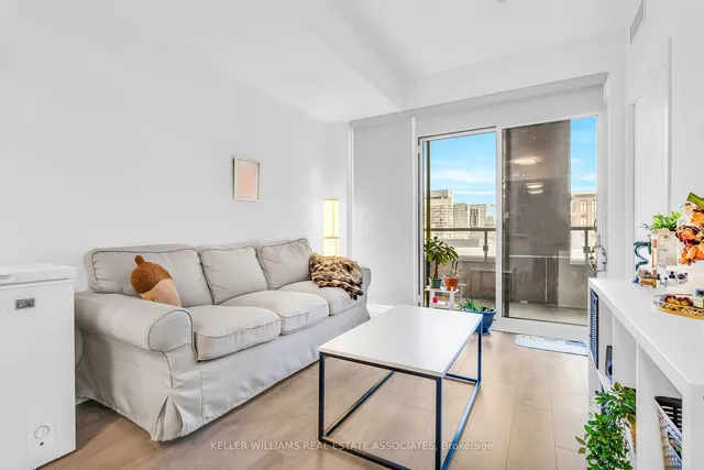 Additional image 11 of 270 Dufferin St Unit 329