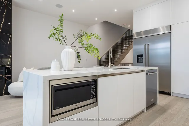 Additional image 7 of 241B Evelyn Ave