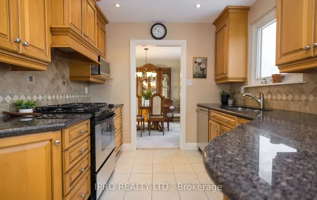 Additional image 13 of 821 Willow Ave