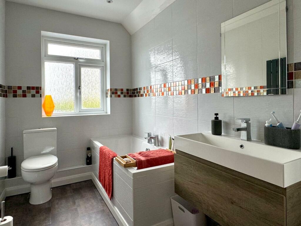 Additional image 24 of Lavernock Road, Penarth