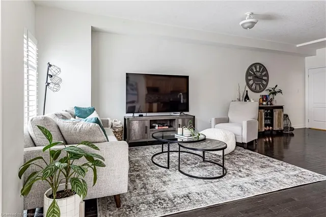 Additional image 13 of 32 Forest Valley Cres