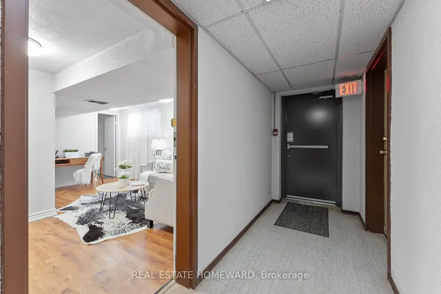 Additional image 39 of 75 Upper Canada Dr Unit 1