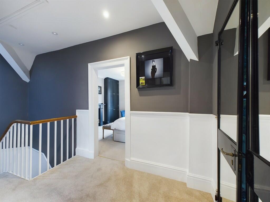 Additional image 12 of Victoria Pathway, Queens Park