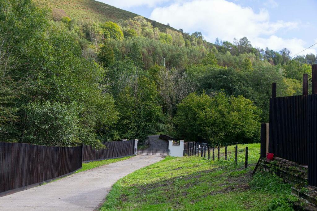 Additional image 37 of Ty'R-y-Wen Farm, Bedlinog, Treharris