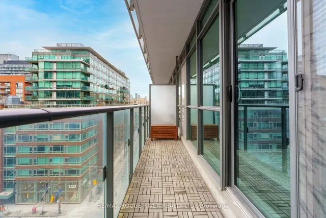 Additional image 7 of 39 Sherbourne St Unit 906