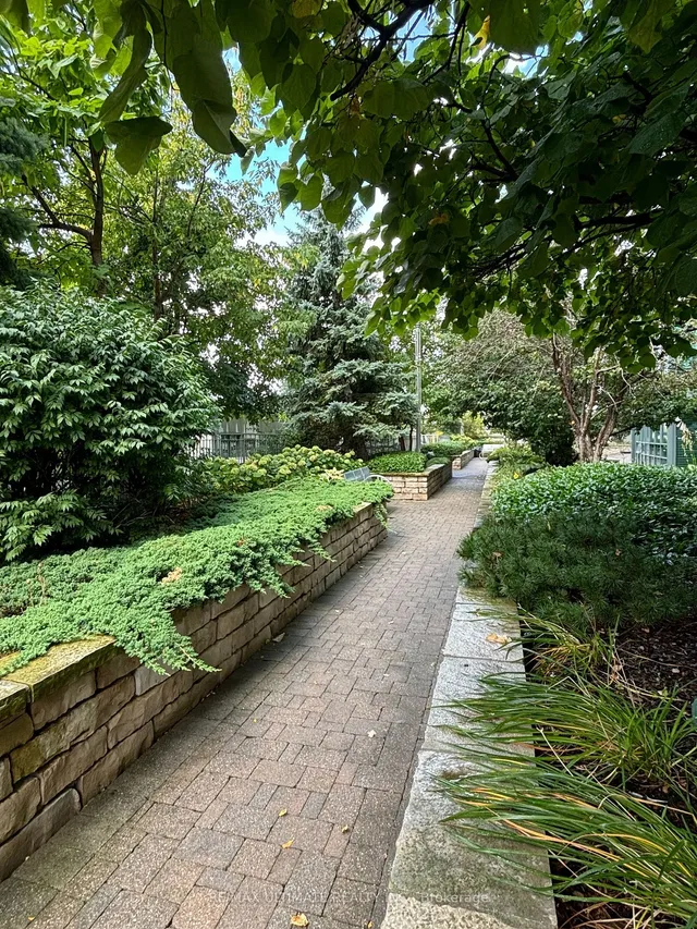 Additional image 19 of 25 Greenview Ave Unit 319