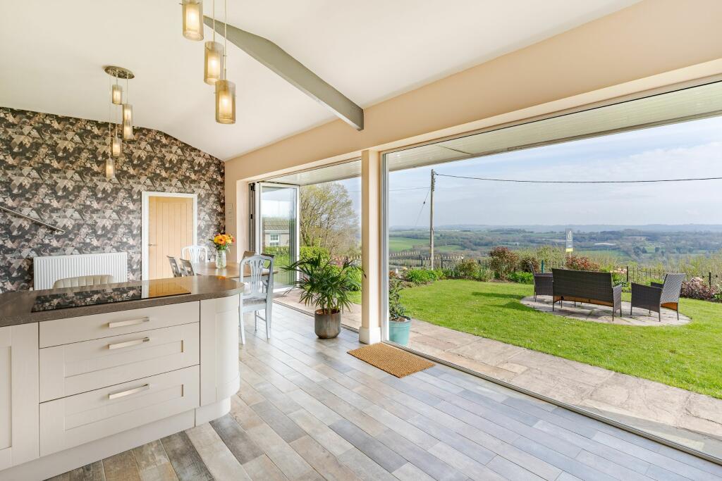 Additional image 4 of Hillcrest, Erw Hir, Llantrisant, Pontyclun