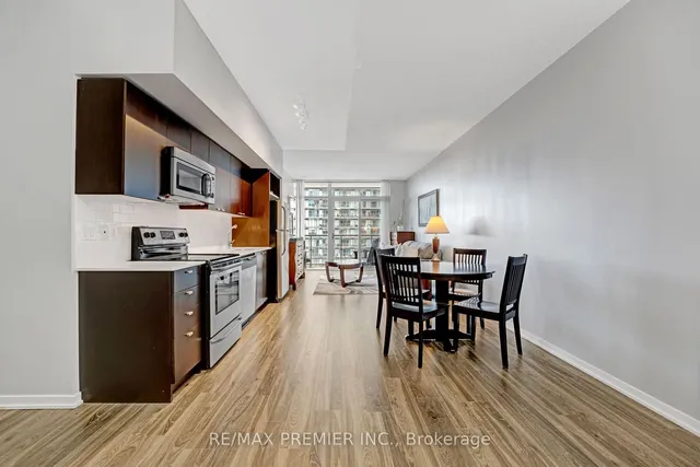 Additional image 8 of 105 The Queensway Unit 714