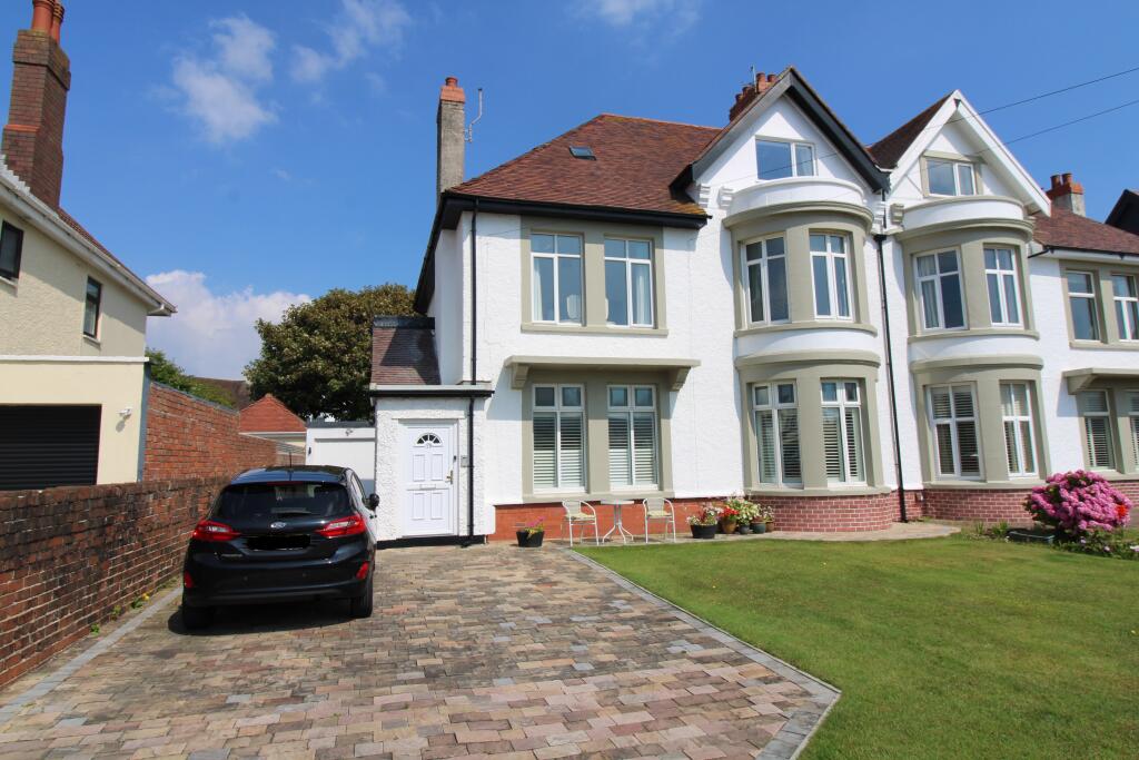 LOUGHER GARDENS, PORTHCAWL, CF36 3BJ