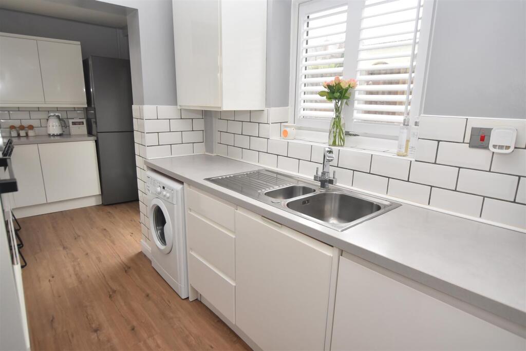 Additional image 11 of Woodcote Bank, Bebington Border