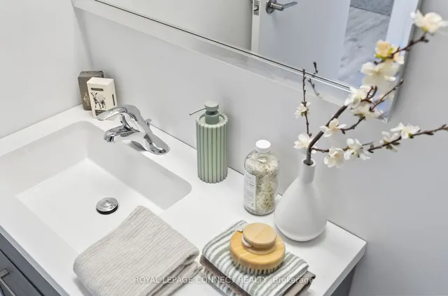 Additional image 30 of 20 Dean Park Rd Unit 715