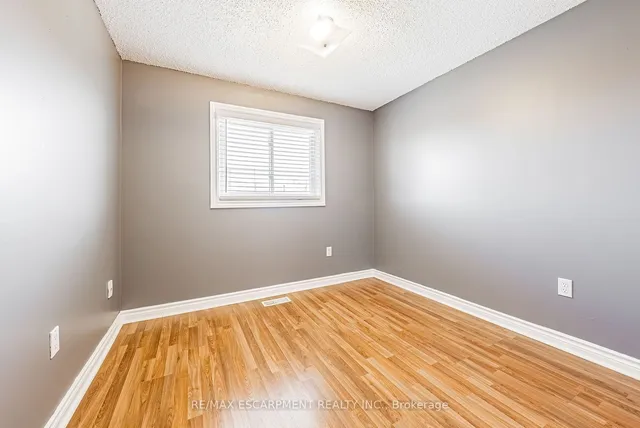 Additional image 26 of 1155 Paramount Dr Unit 26