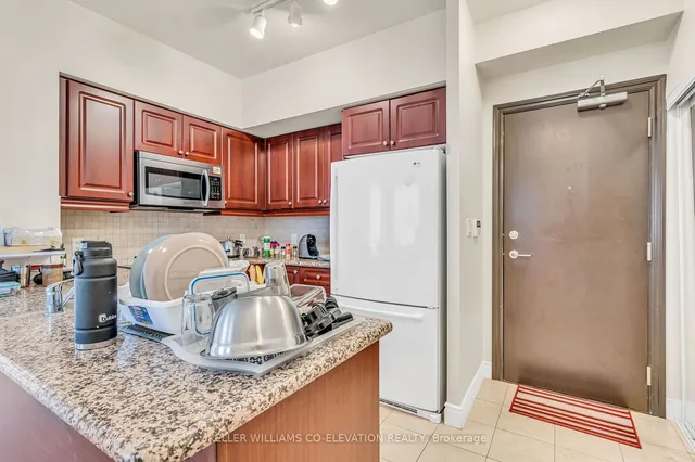 Additional image 5 of 1105 Leslie St Unit 1002