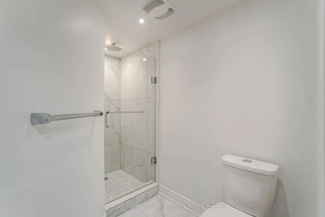 Additional image 18 of 33 University Ave Unit 1905