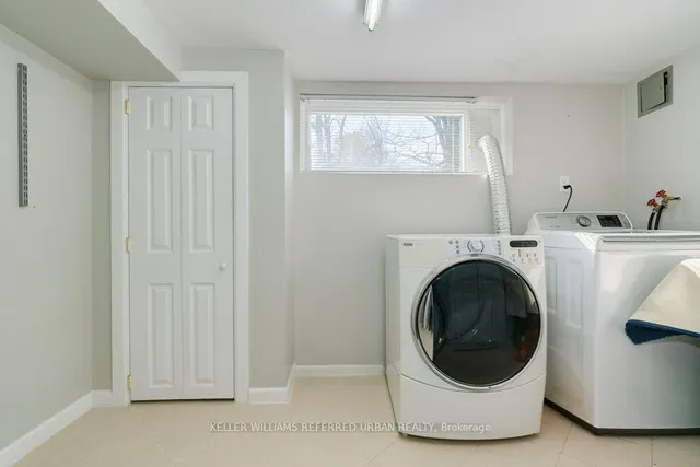 Additional image 20 of 30 Larabee Cres