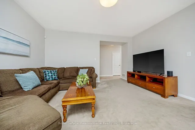 Additional image 13 of 1285 Christie Circ