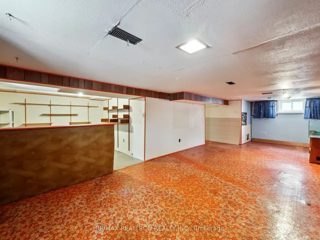 Additional image 29 of 75 Yorkview Dr