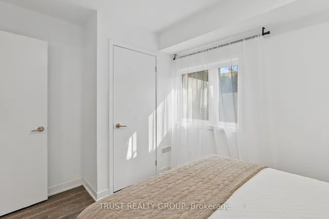 Additional image 14 of 10 Ed Clark Gdns Unit TH16