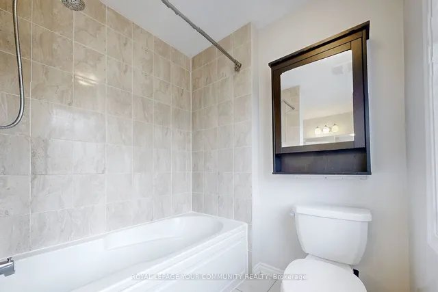 Additional image 33 of 1140 Duignan Cres