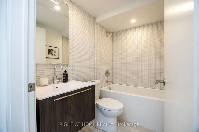 Additional image 27 of 2720 Dundas St Unit 607