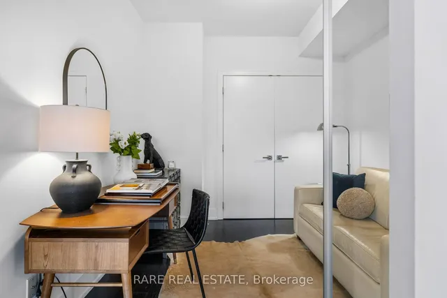 Additional image 18 of 170 Avenue Rd Unit 601