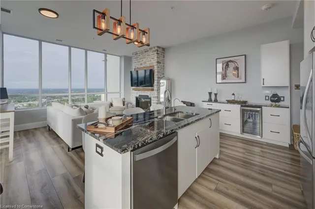 Additional image 18 of 60 Charles St Unit 2908