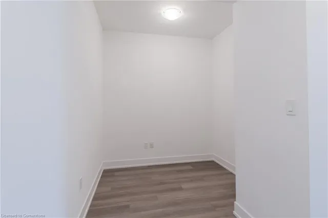 Additional image 3 of 450 Dundas St Unit 1007