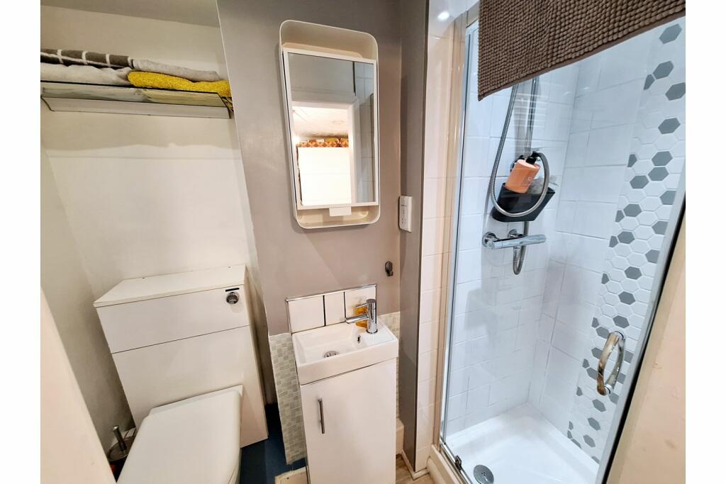 Additional image 14 of Cardiff Road, Treharris, CF46