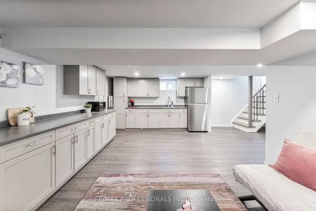 Additional image 21 of 27 Charleston Rd