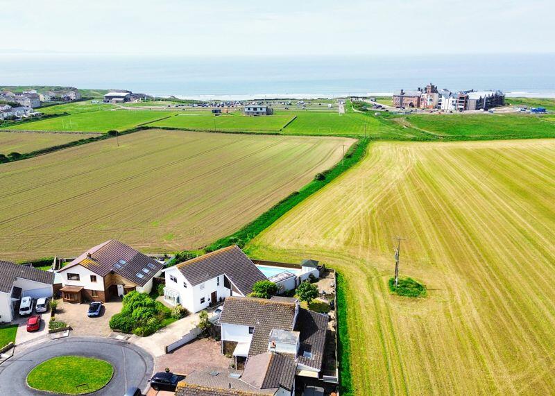 Additional image 2 of 6 Long Acre Court, Porthcawl, Bridgend, CF36 3TJ