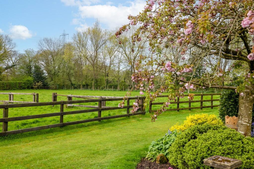 Additional image 31 of Hadlow Road, Willaston, Neston