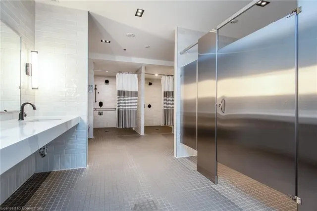 Additional image 31 of 15 Wellington St Unit 1101