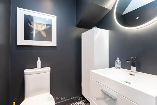 Additional image 17 of 36 Blue Jays Way Unit PH15