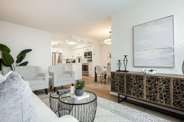 Additional image 25 of 60 Southport St Unit 906