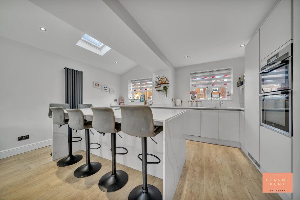 Additional image 3 of Caerphilly, CF83