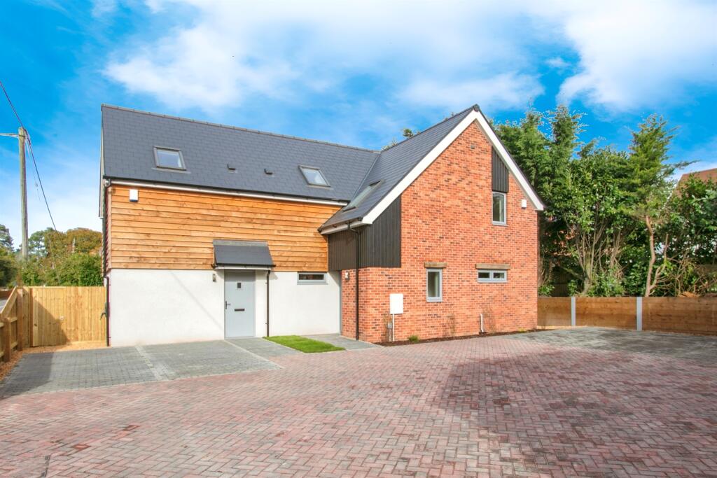 Additional image 17 of West Moors Road, Three Legged Cross, Wimborne