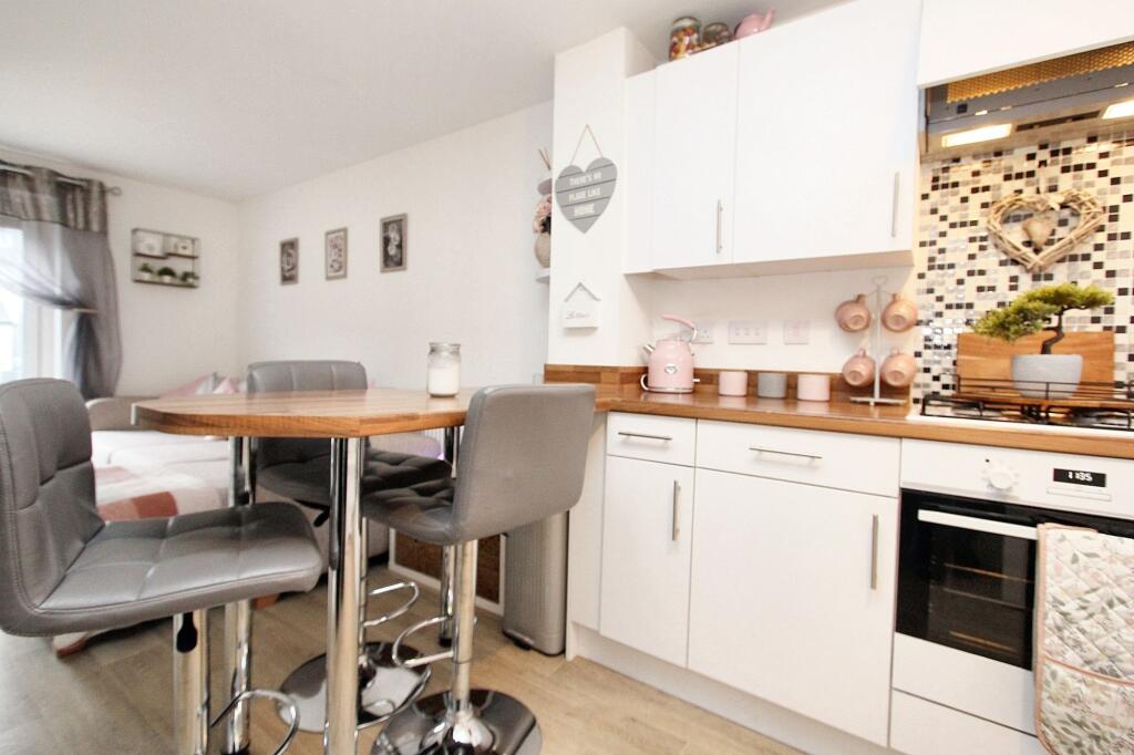 Additional image 14 of Barry, CF62