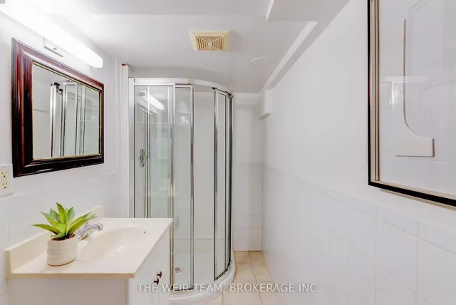 Additional image 26 of 29 Oak Park Ave