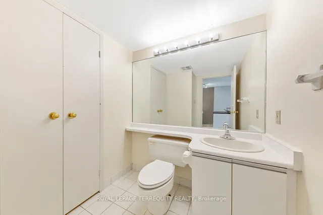 Additional image 20 of 10 Yonge St Unit 2609