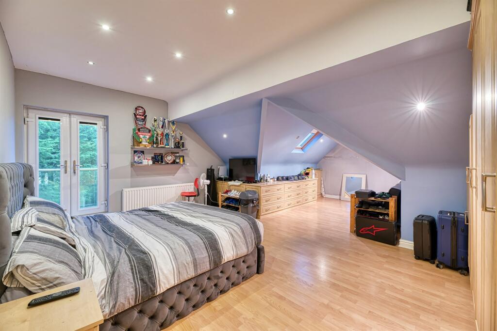 Additional image 20 of Marsh Lane, Elton, Chester