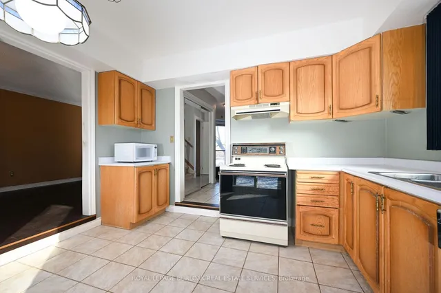 Additional image 14 of 1513 Riley Ave