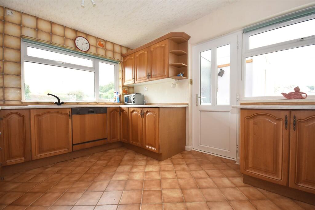 Additional image 7 of 60 Smithies Avenue, Sully, CF64 5SS